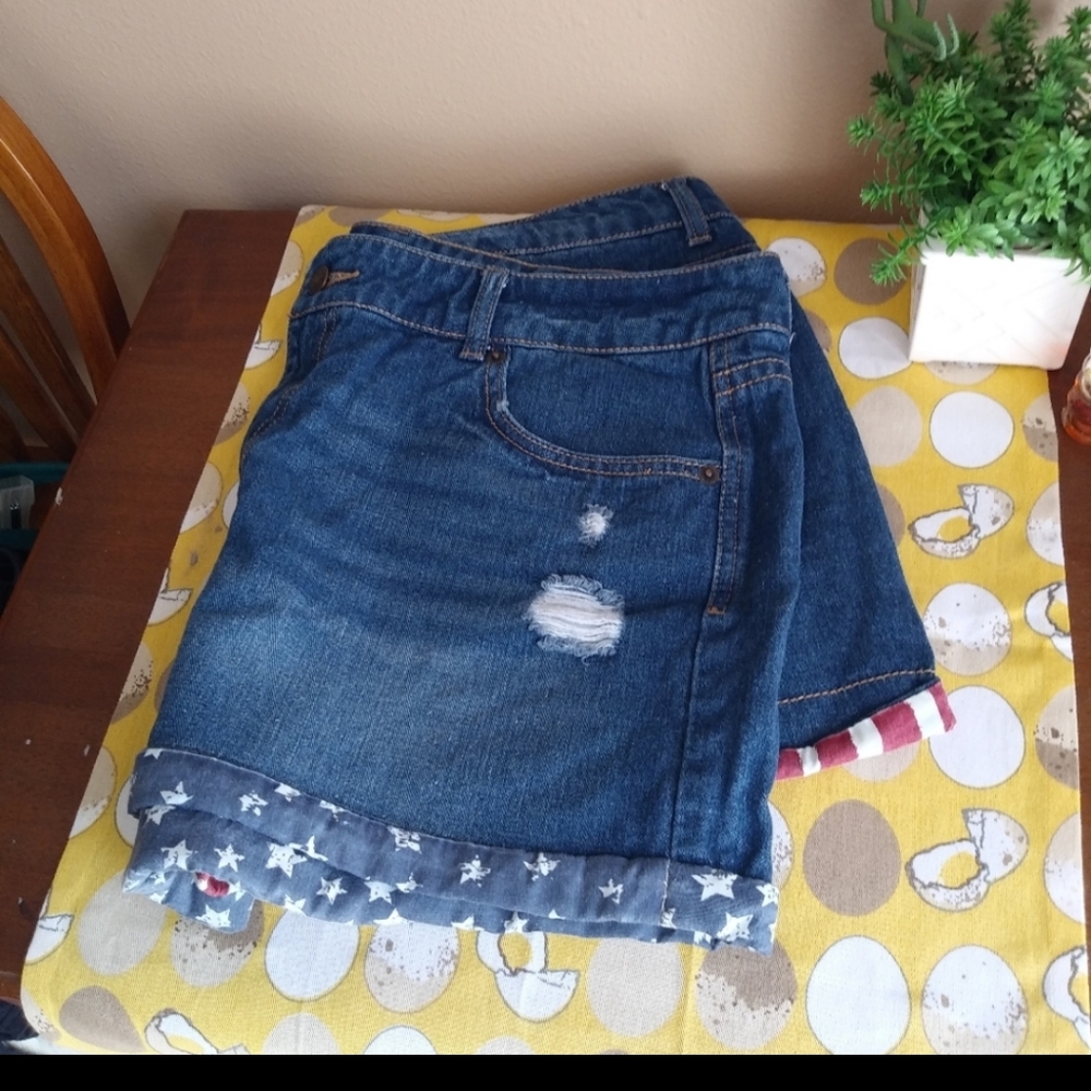 Mossimo 4th of July cuffed shorts Plus size 16